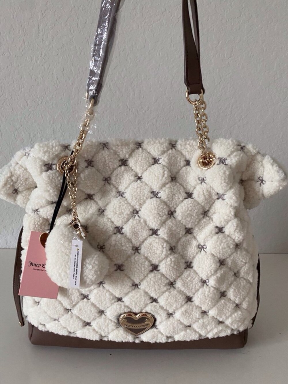 Juicy Couture Lovely Day Tote Bag Cream Iced Coffee Sherpa W/Heart Charm NEW